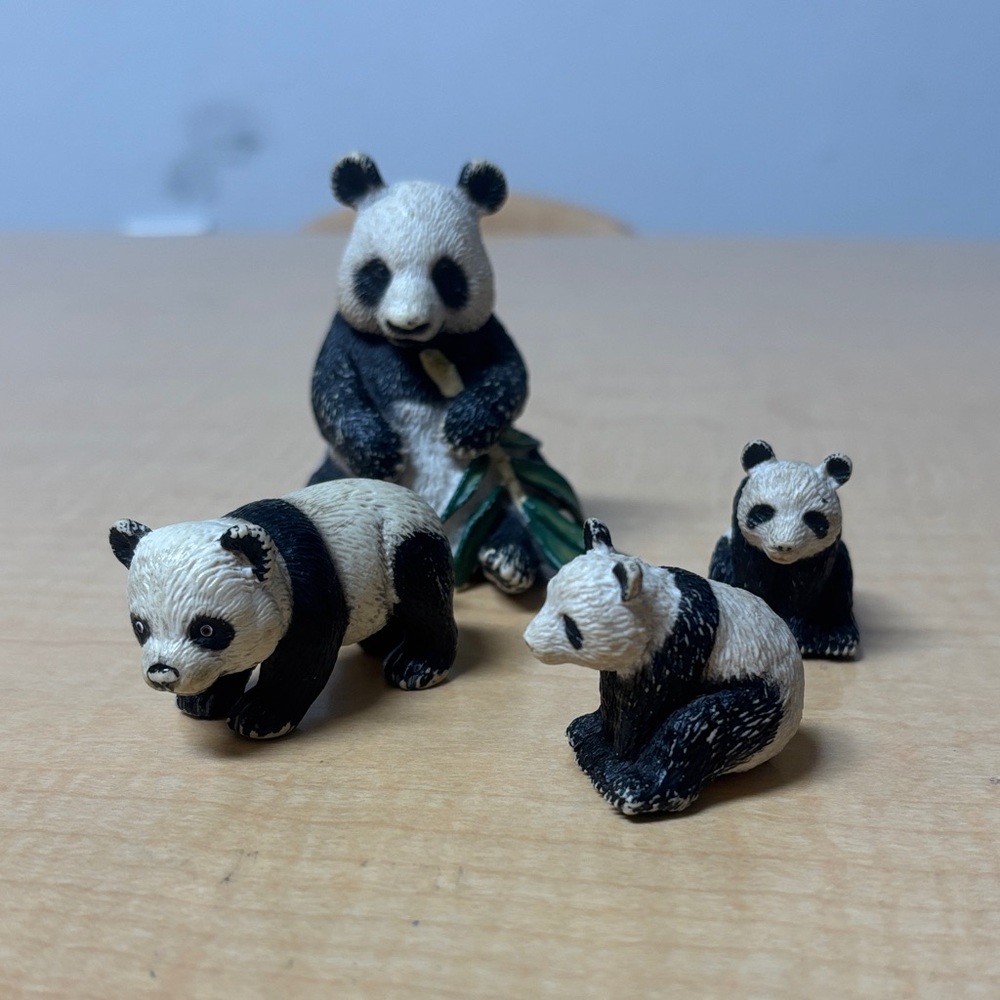 Schleich Panda Figurine Set - Black and White